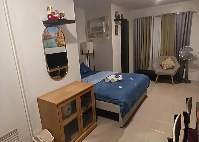 Comfy Walkup Near Mactan Airport -perfect For Travellers アパート