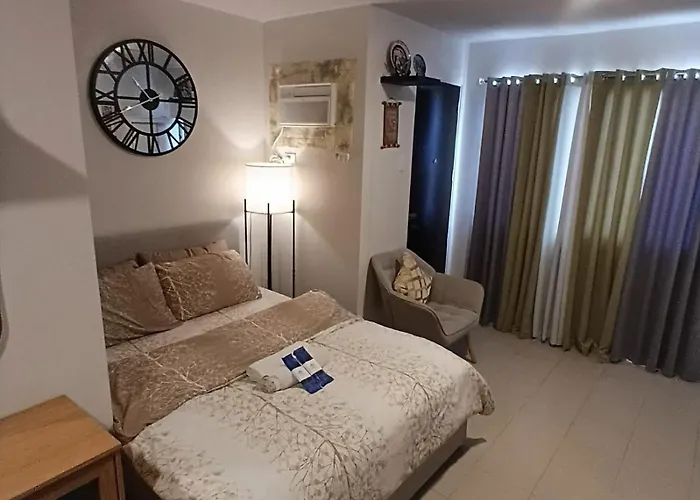 Comfy Walkup Near Mactan Airport -perfect For Travellers アパート
